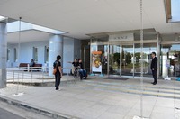 Medium_169　正面玄関